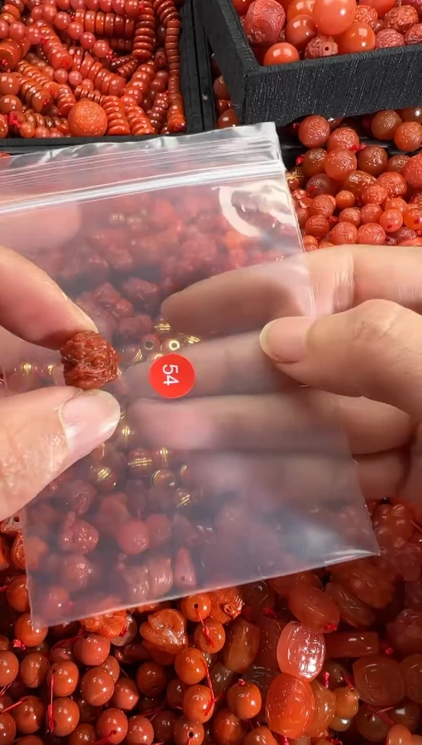 【闪购商品】南红玛瑙颈饰未镶嵌1