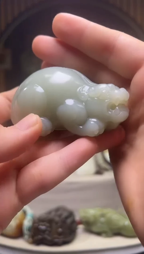 和田玉未镶嵌把件把件