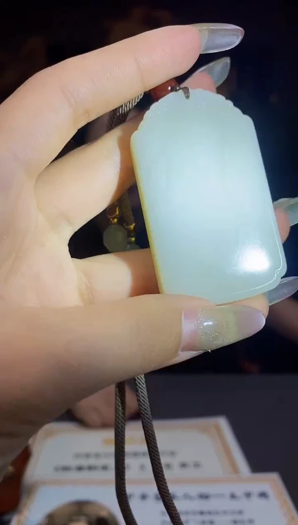 和田玉未镶嵌颈饰C243