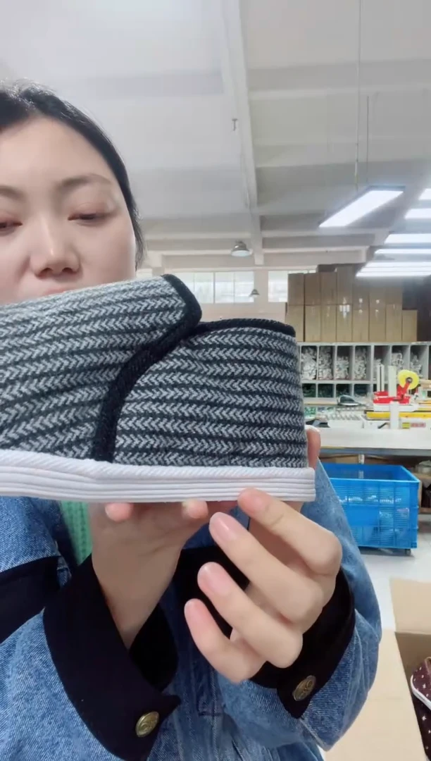 机纳底黑灰条棉鞋38码223号