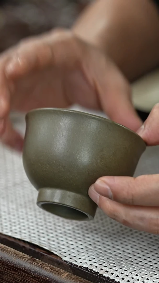 【闪购商品】紫砂其他@@AA15744高脚杯