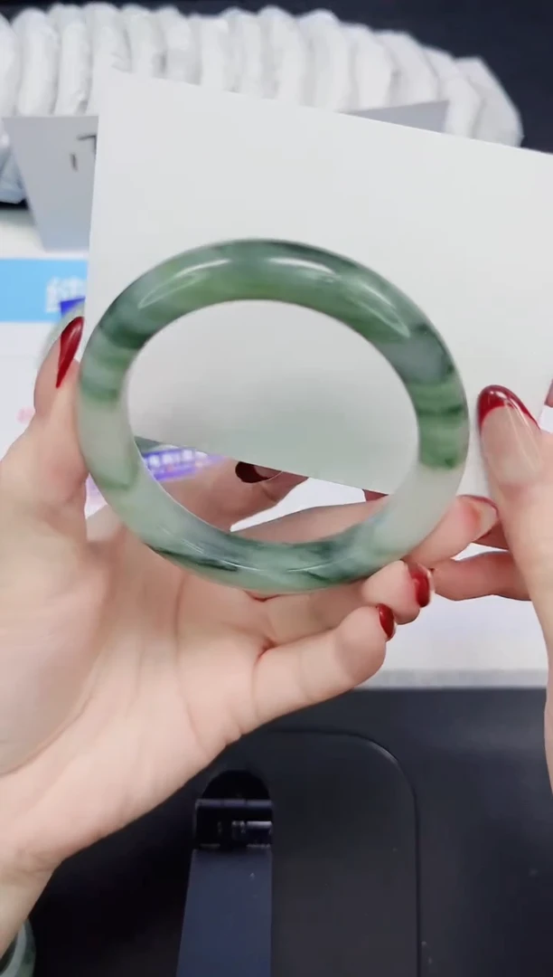 【闪购商品】石英质玉手镯未镶嵌417