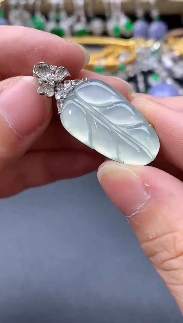 颈饰18K金镶嵌翡翠451国好珍宝