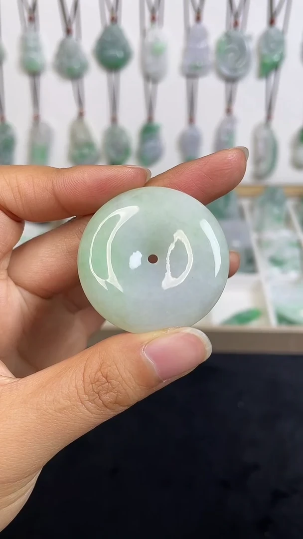 颈饰未镶嵌翡翠1