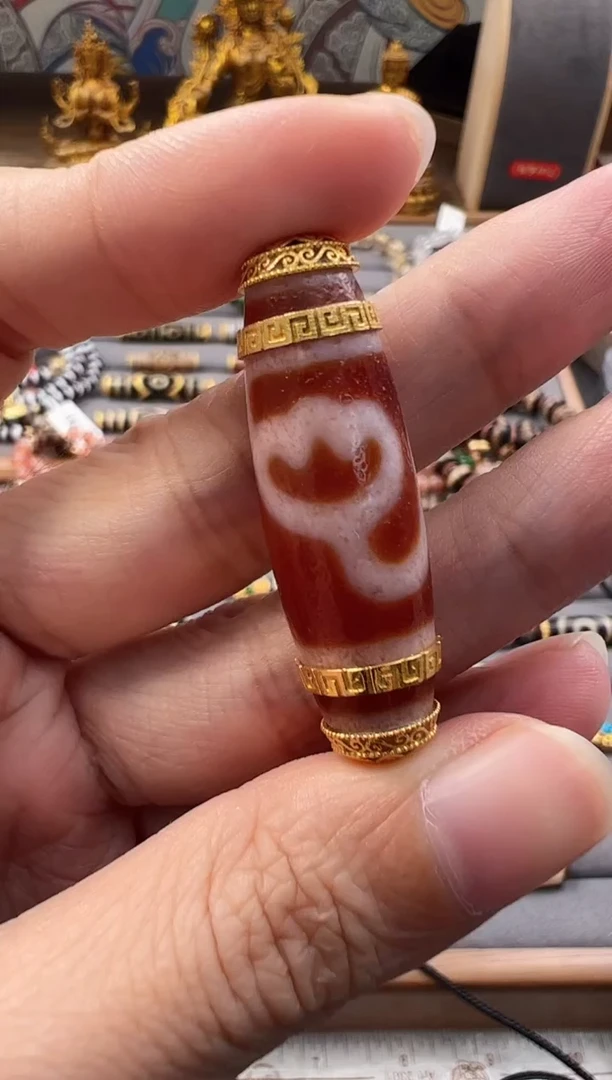 【闪购商品】玛瑙/玉髓颈饰18K金镶嵌吊坠