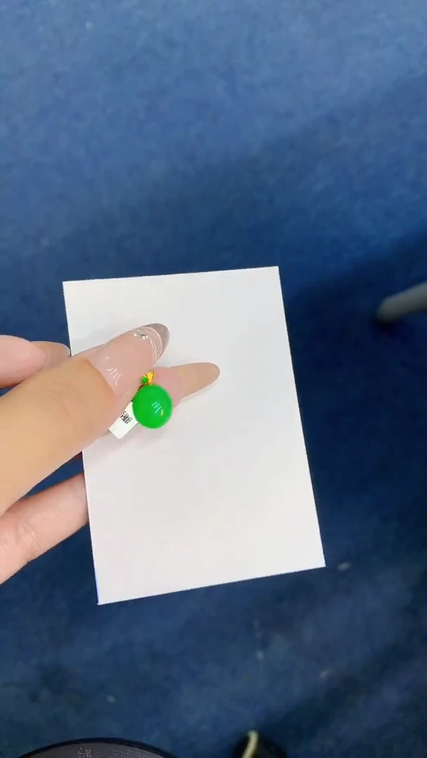 颈饰18K金镶嵌翡翠1