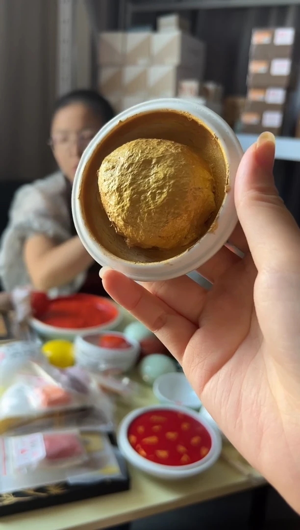 30g袋装金色印泥+30g手绘兰花瓷缸+2g金粉