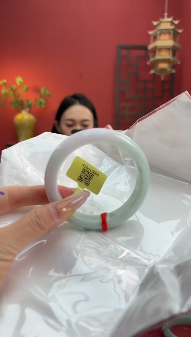未镶嵌手镯翡翠翡翠手镯2