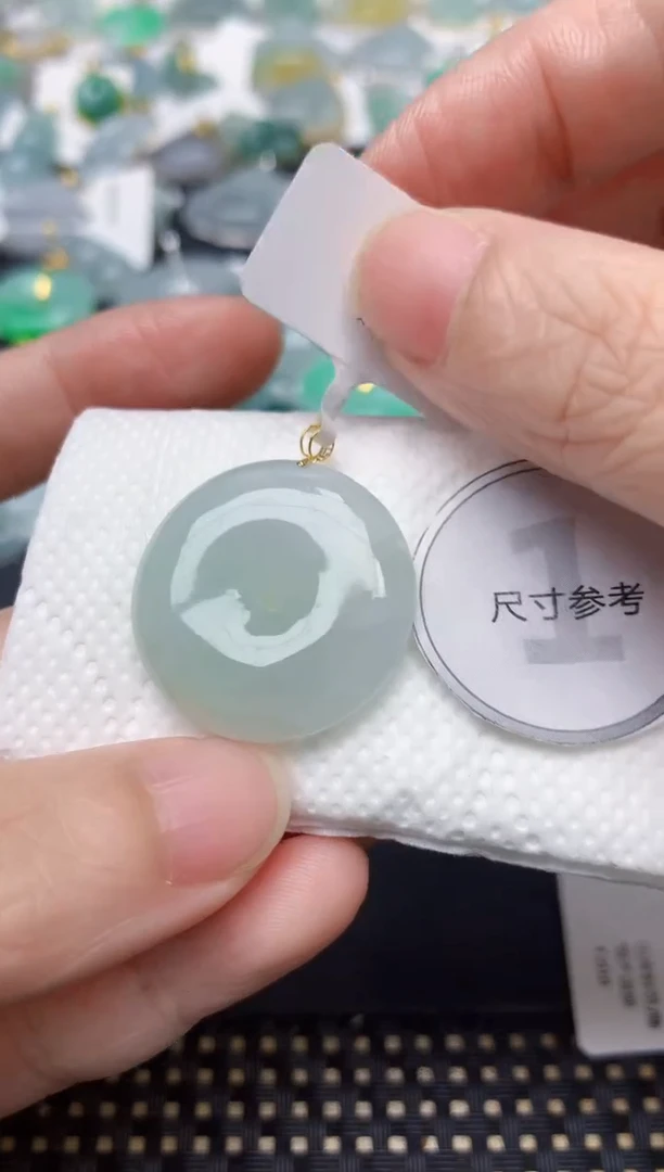 颈饰18K金镶嵌翡翠天然缅甸A货翡翠