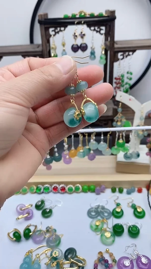 14K金镶嵌石英质玉（天山翠）耳饰753