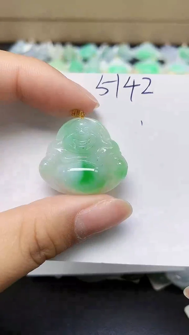 翡翠未镶嵌颈饰天然缅甸翡翠A货
