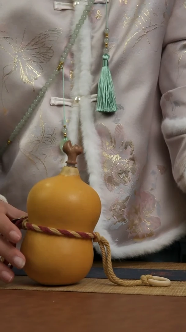 701号 天然热水酒葫芦 一物一拍（有瑕介意勿拍）