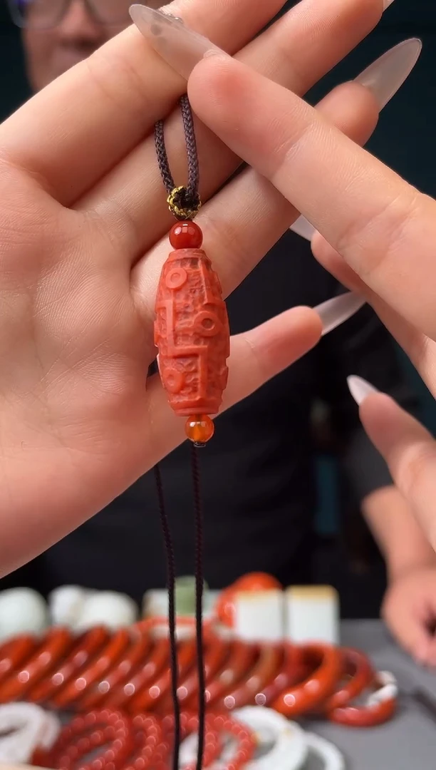 【闪购商品】南红玛瑙颈饰未镶嵌吊坠