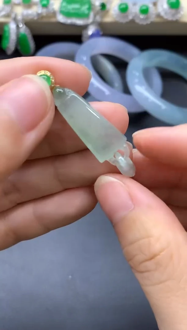 颈饰18K金镶嵌翡翠277-中国好珍宝