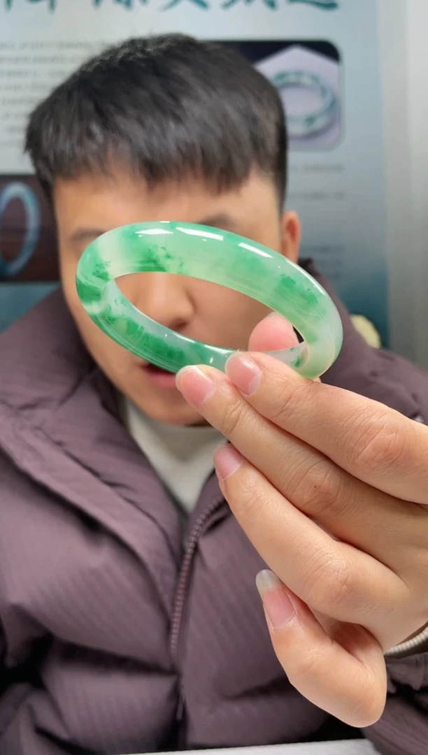 【闪购商品】石英质玉手镯未镶嵌非洲翠手镯多样性发货