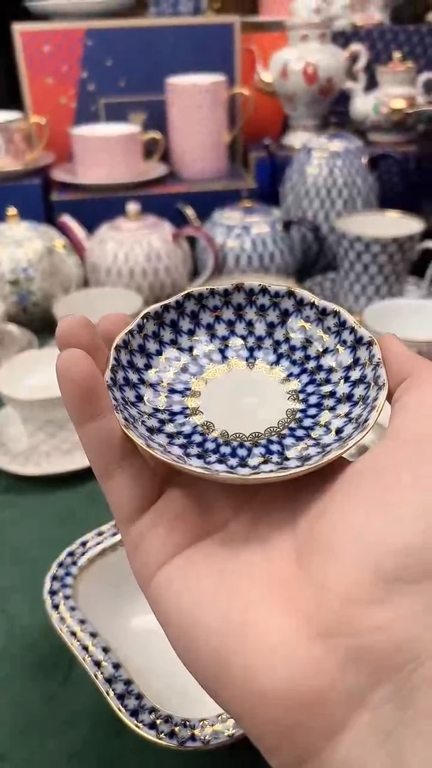 瓷片俄皇钴蓝网纹小碟gulan018