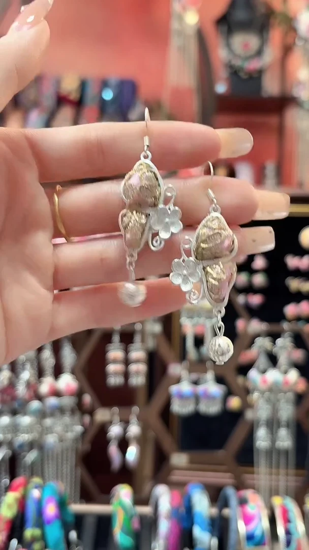 织绣 云织谣民族风精美饰品   20