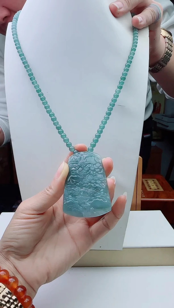 颈饰未镶嵌翡翠多样性发其一