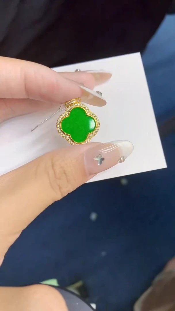 翡翠未镶嵌吊坠(不含链)1