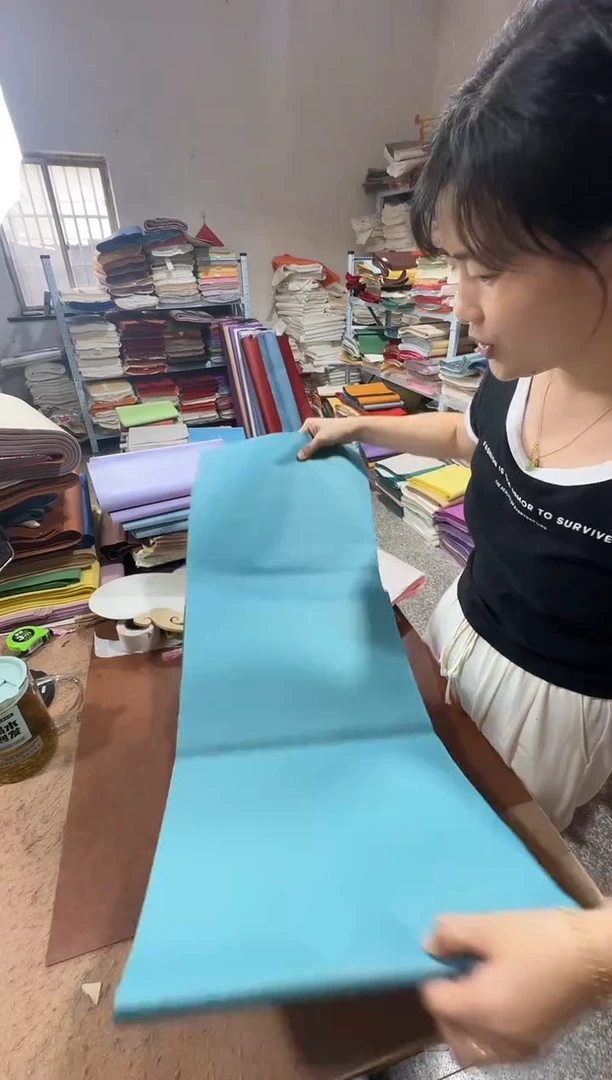 34*138孔雀蓝光板真金50张