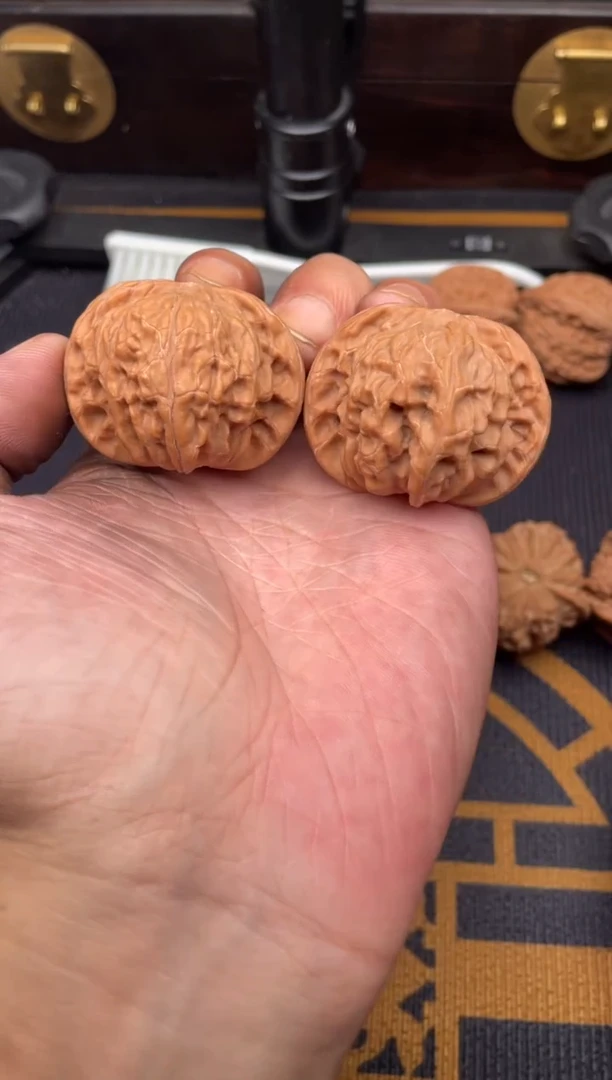 文玩核桃吊坠磨盘保40