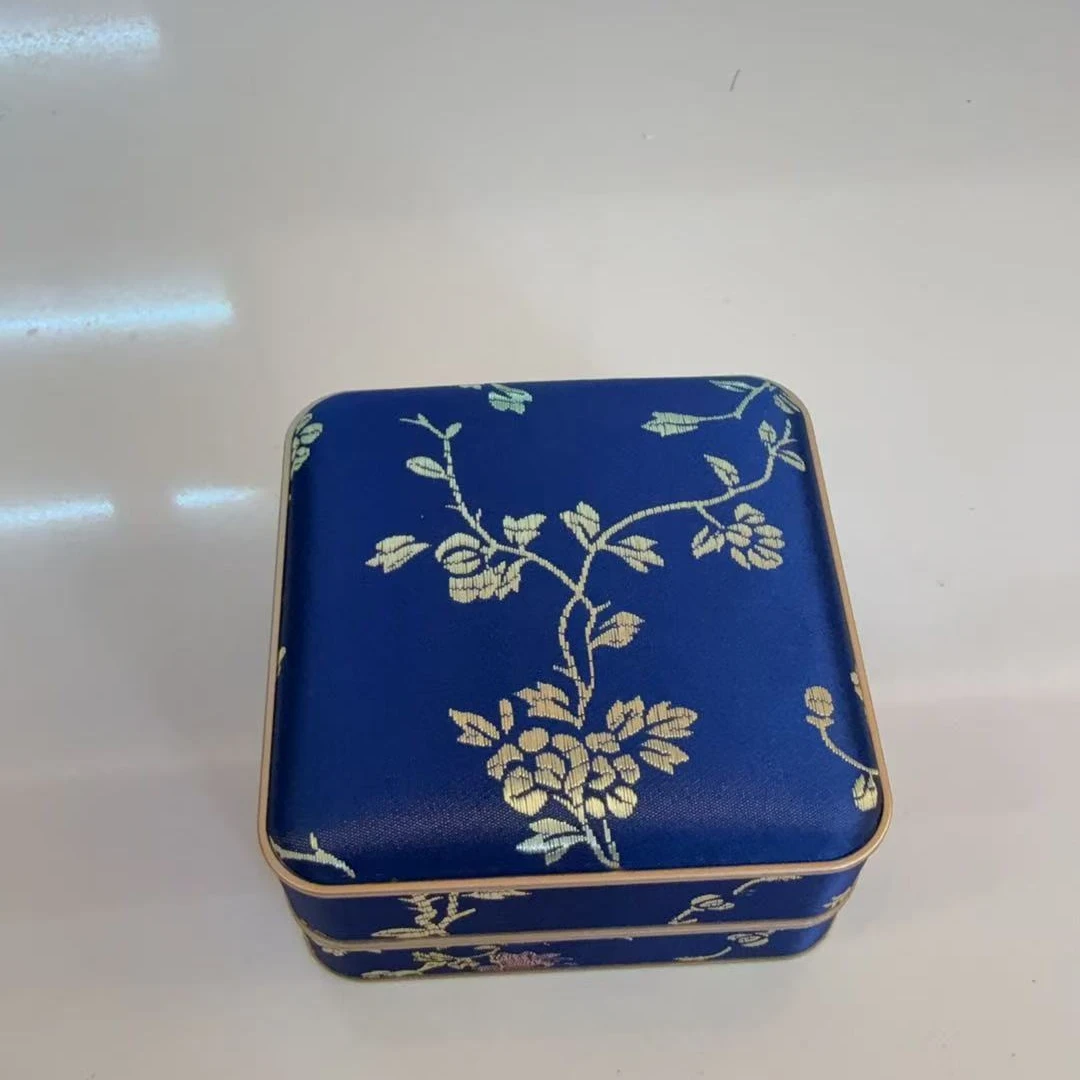 首饰盒/箱 非卖品展示蓝色盒子