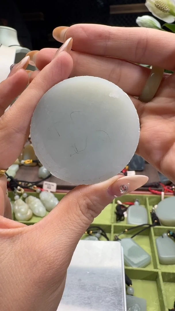 明料未镶嵌定制和田玉且末料青白玉