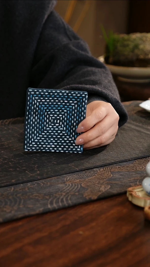 【闪购商品】织绣密密缝正方形杯垫E款