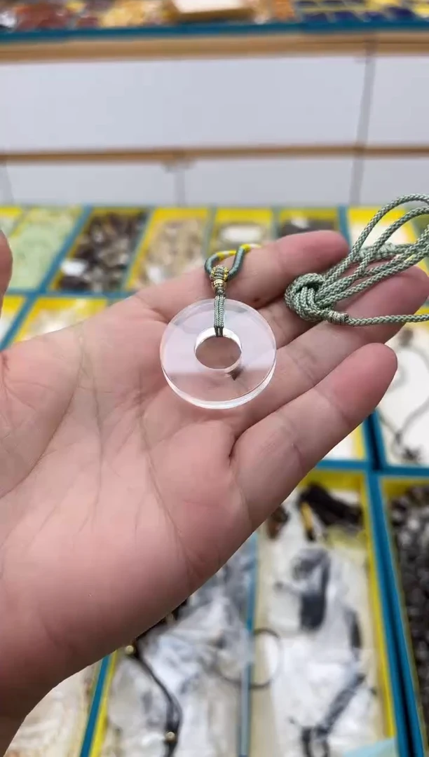 未镶嵌颈饰水晶库存有限 售完即止