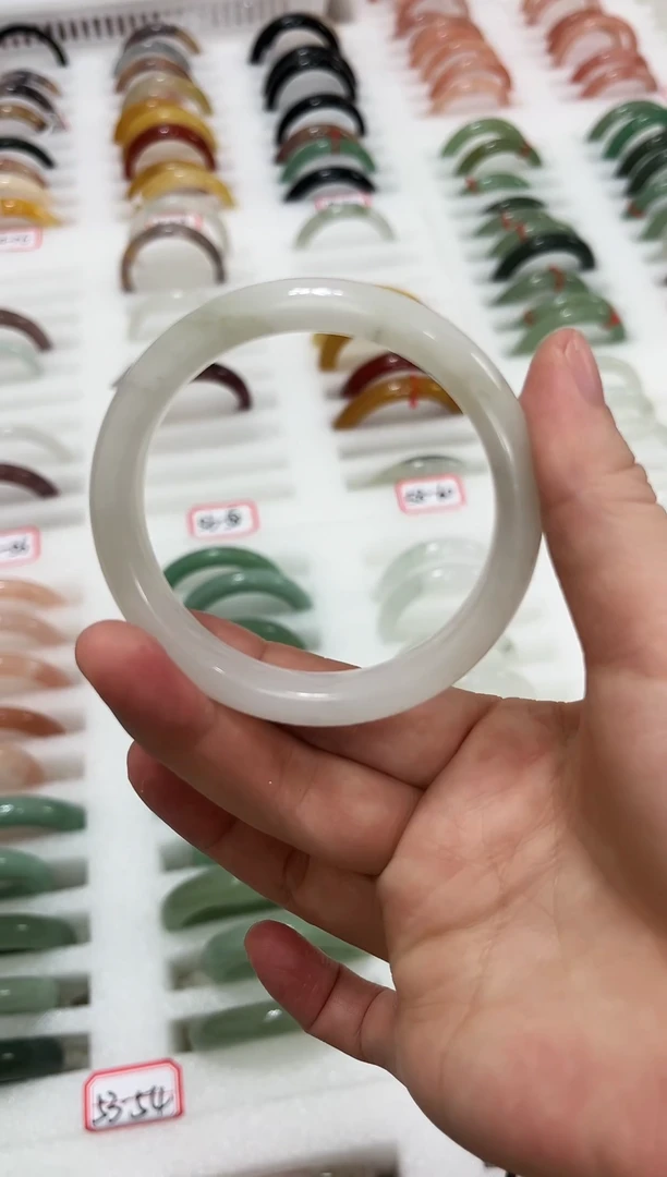 未镶嵌手镯石英质玉26-