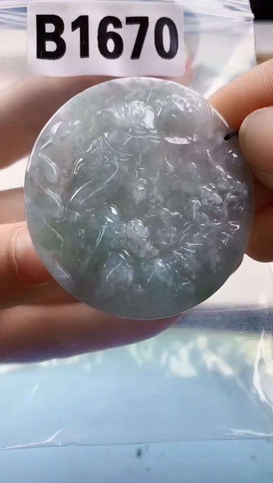 翡翠未镶嵌颈饰天然翡翠吊坠挂件