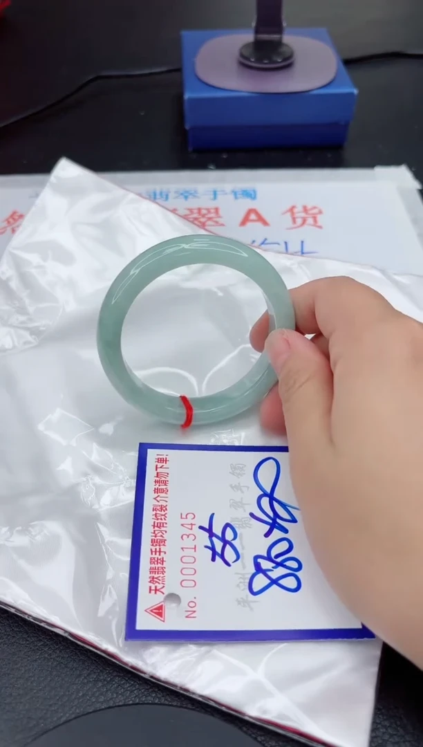 翡翠手镯未镶嵌11111111
