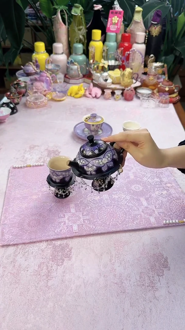 71 山几由 高足壶