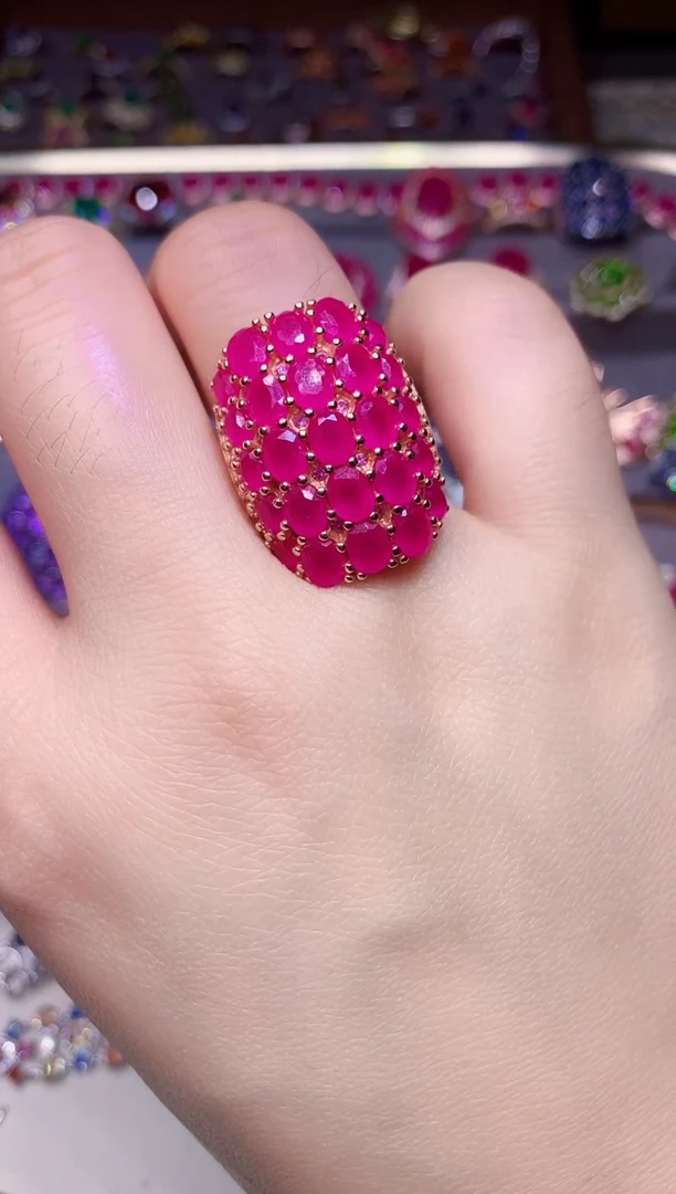 银S925镶嵌戒指红宝石....