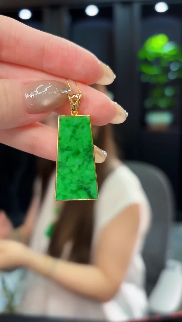 翡翠未镶嵌颈饰缅料A货/多样性发货/一件