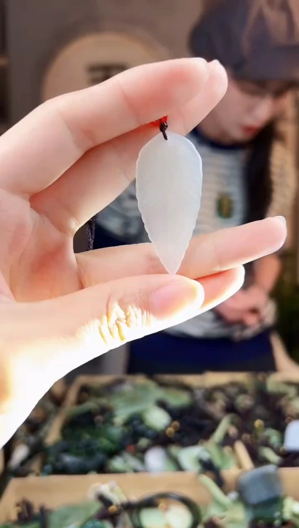 颈饰未镶嵌和田玉拍一发一，多样性发货