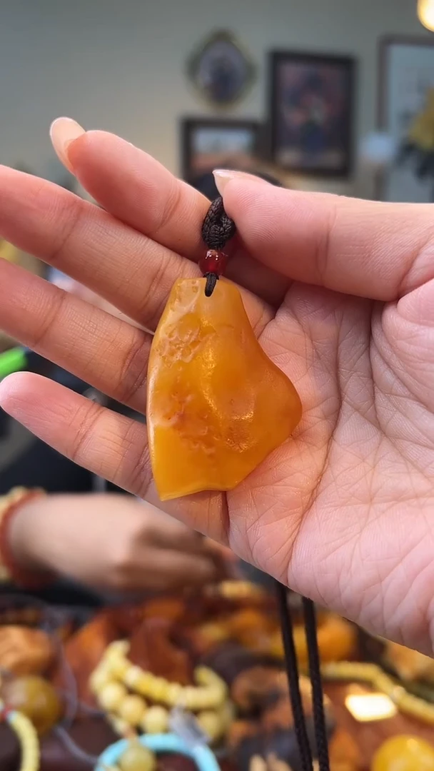 琥珀颈饰未镶嵌吊坠