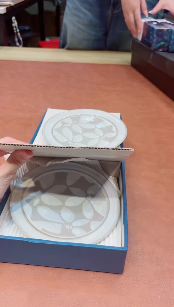 小狐狸海外瓷器哇哇哇