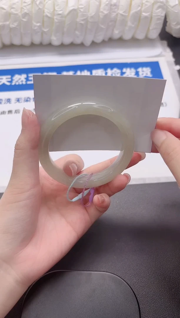 和田玉手镯未镶嵌212-56.8