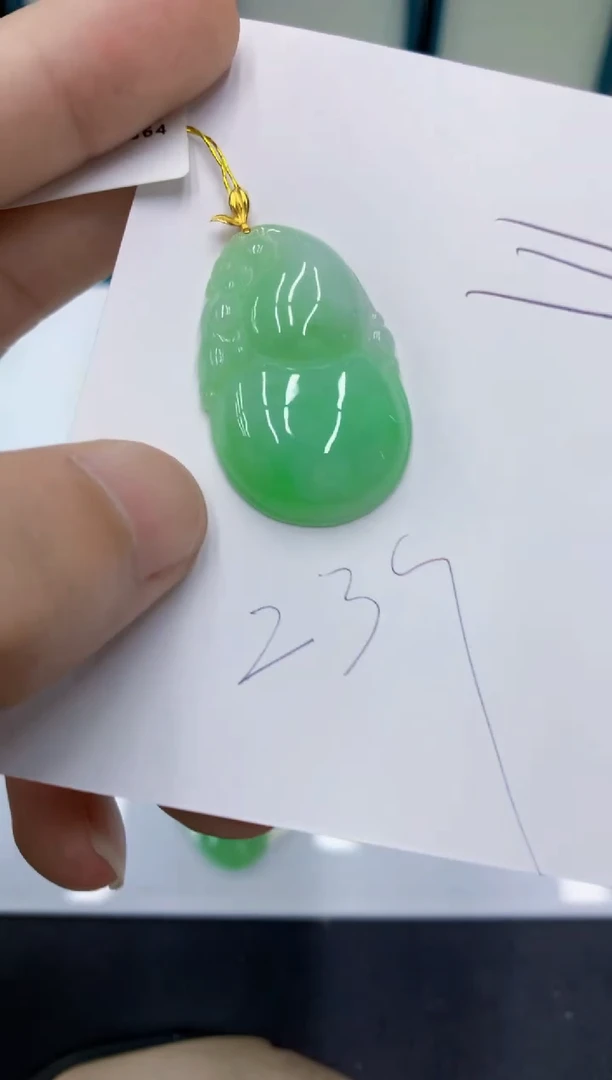 颈饰18K金镶嵌翡翠翡翠