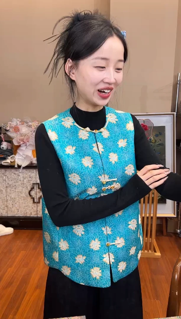刺绣XL 115-125上久楷曲水凌波马甲