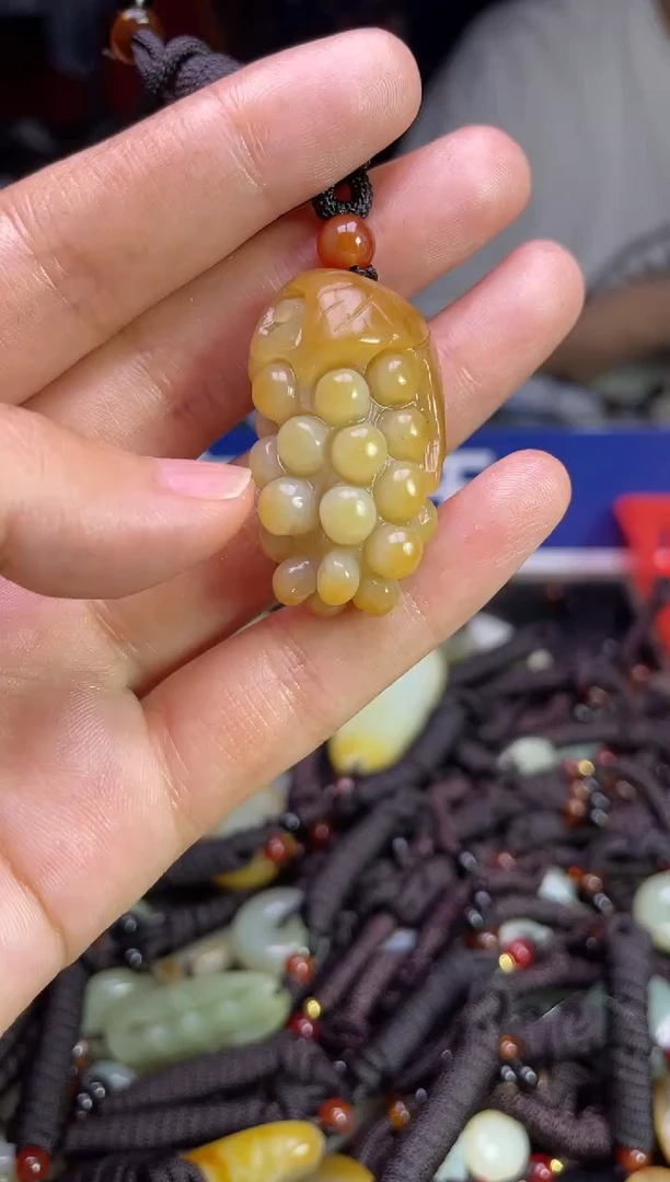 未镶嵌和田玉挂件1