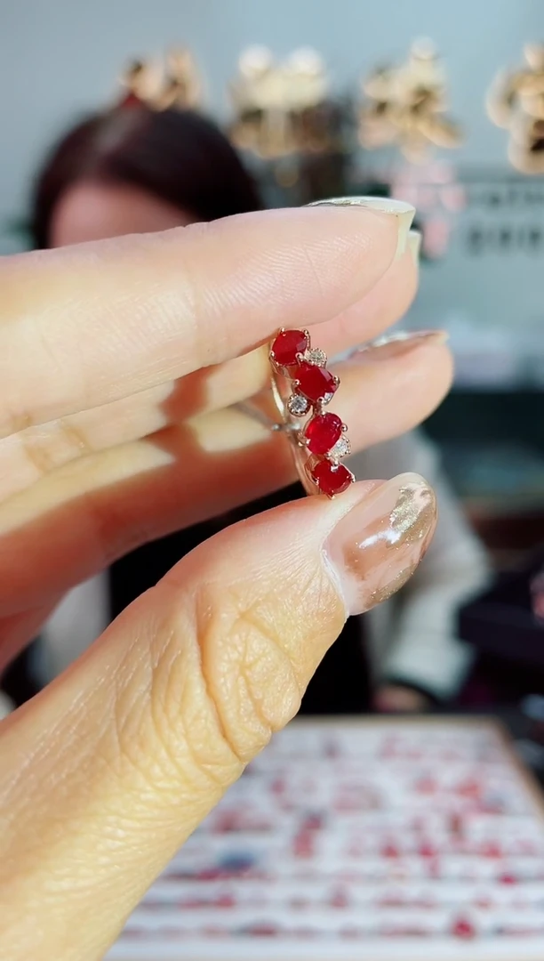 银S925镶嵌戒指红宝石戒指
