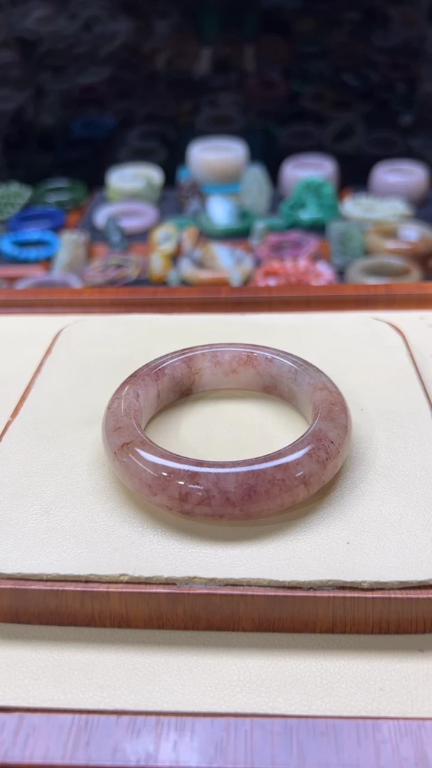 未镶嵌手镯石英质玉大**?052
