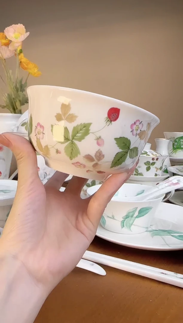 【闪购商品】莓高骨瓷米饭碗4个装