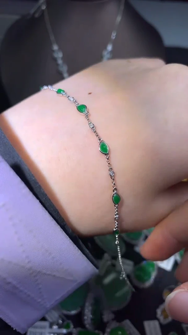 吊坠(不含链)18K金镶嵌翡翠手链