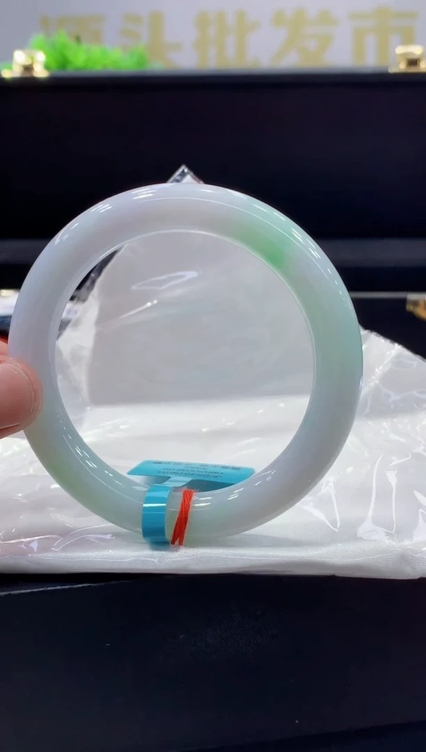 未镶嵌手镯翡翠翡翠手镯