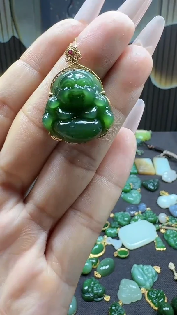 和田玉18K金镶嵌挂件1