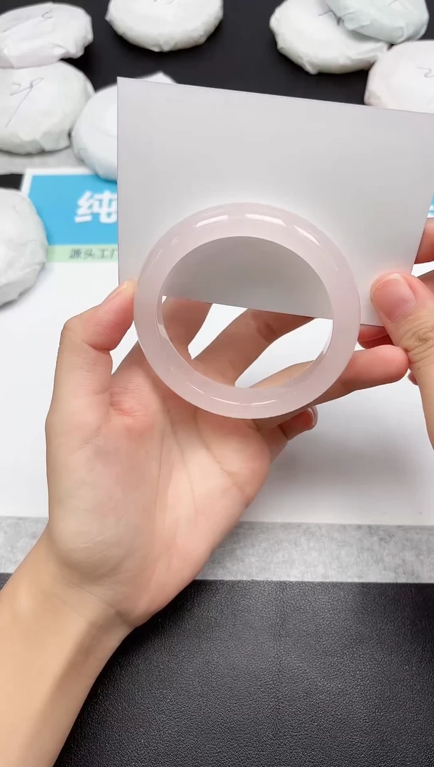 未镶嵌手镯石英质玉30-58.9