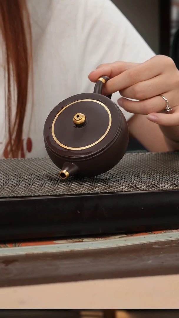 茶壶紫砂四号井茄皮紫泥描金玉鼓井栏160cc